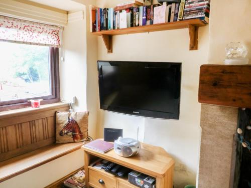 Moorside Cottage image three