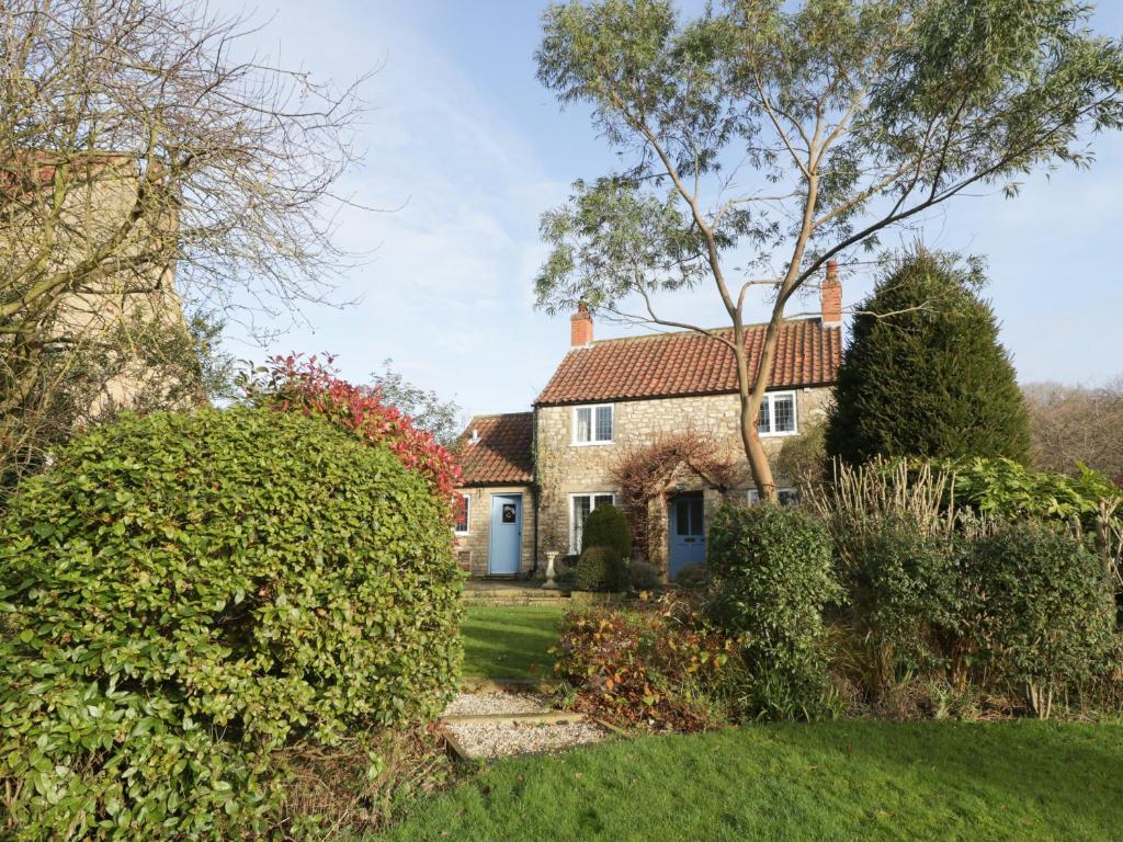 Howe Green Cottage Accommodation image 1 Howe Green Cottage image one