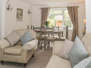 Humble Bee Cottage Accommodation image 2 Humble Bee Cottage image two