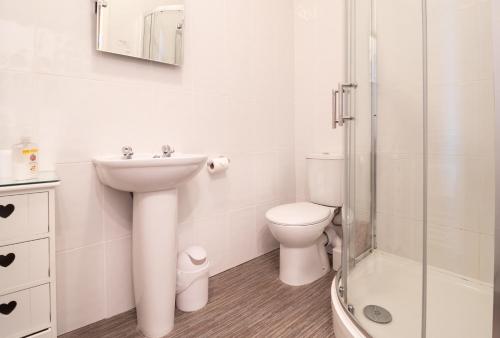 Ashford House Guest House Accommodation image 3 Ashford House Guest House image three