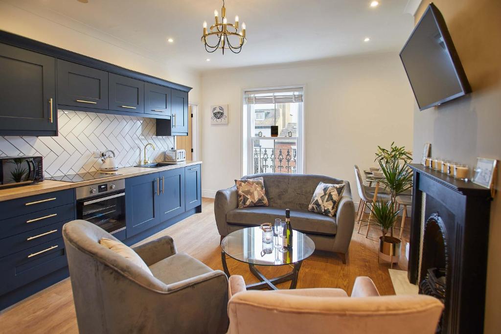 Host & Stay - Little Acorn Apartment image one
