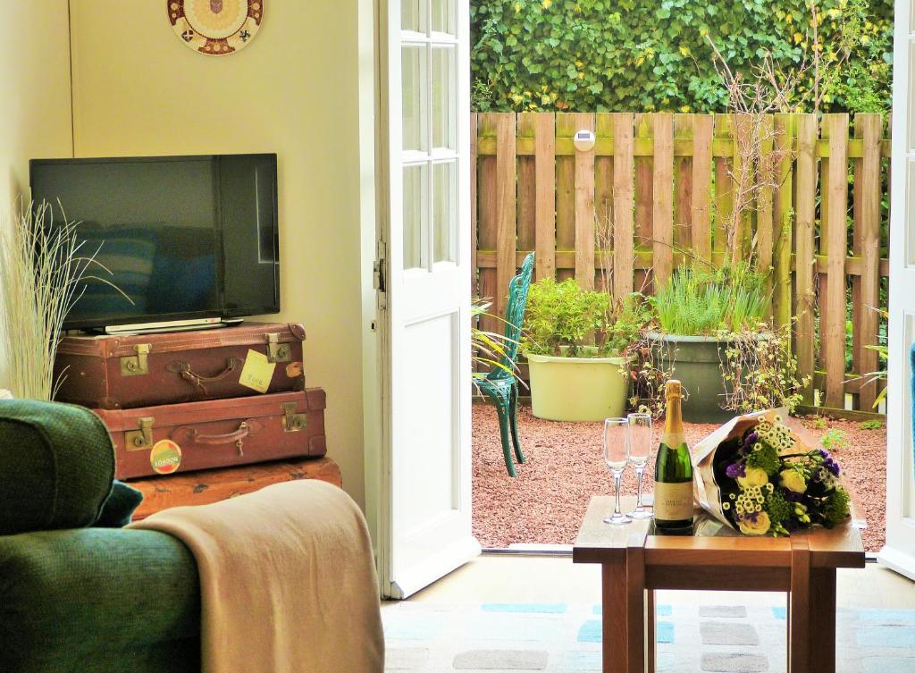 County House Retreat Accommodation image 1 County House Retreat image one