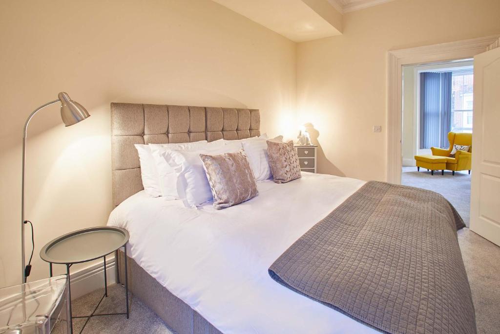 Host & Stay - The Funky Robin Apartment Accommodation image 1 Host & Stay - The Funky Robin Apartment image one