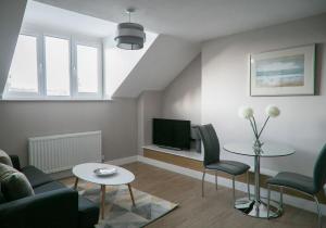 Alpha Spa classic 1 bedroom apartment image two