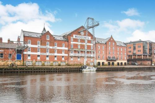 Riverside Apartment at Woodsmill Quay Accommodation image 3 Riverside Apartment at Woodsmill Quay image three