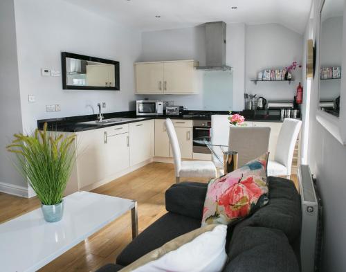 The Green House classic 2 bedroom apartment Accommodation image 1 The Green House classic 2 bedroom apartment image one
