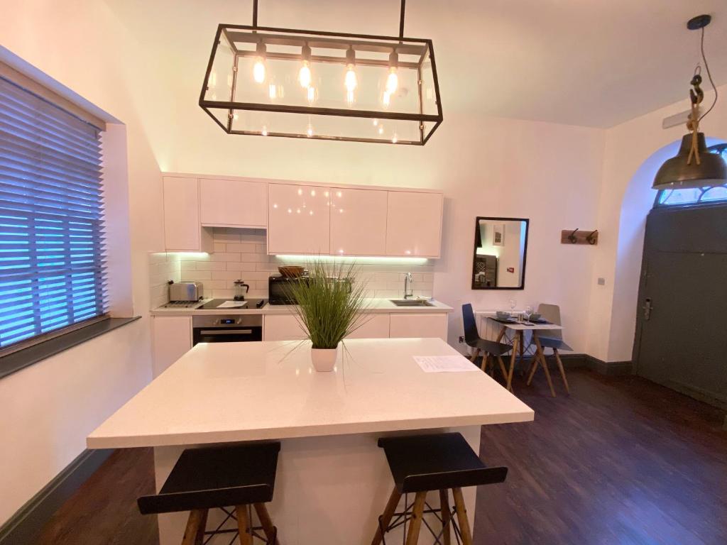 Studio at The Coach House Apartments Accommodation image 1 Studio at The Coach House Apartments image one