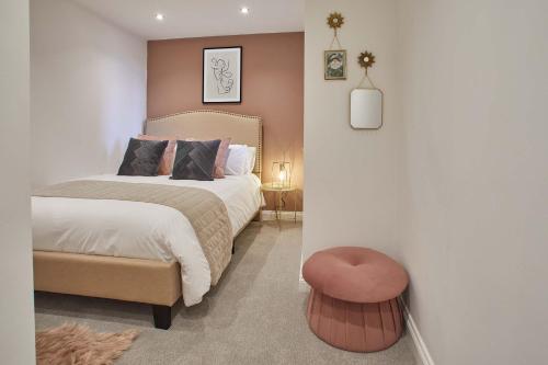 Host & Stay - Apartment Two, Hudsons Yard House Accommodation image 3 Host & Stay - Apartment Two, Hudsons Yard House image three