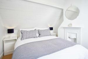 Host & Stay - Gun Gutter House Accommodation image 2 Host & Stay - Gun Gutter House image two