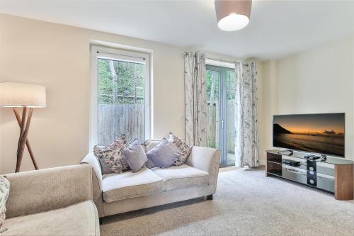 Exclusive - Stunning City Centre House! Parking Accommodation image 3 Exclusive - Stunning City Centre House! Parking image three