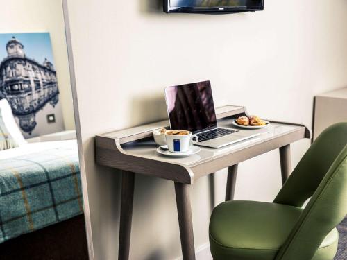Mercure Hull Grange Park Hotel Accommodation image 3 Image name 252158994 the 1 image from the post Mercure Hull Grange Park Hotel in Yorkshire.com.