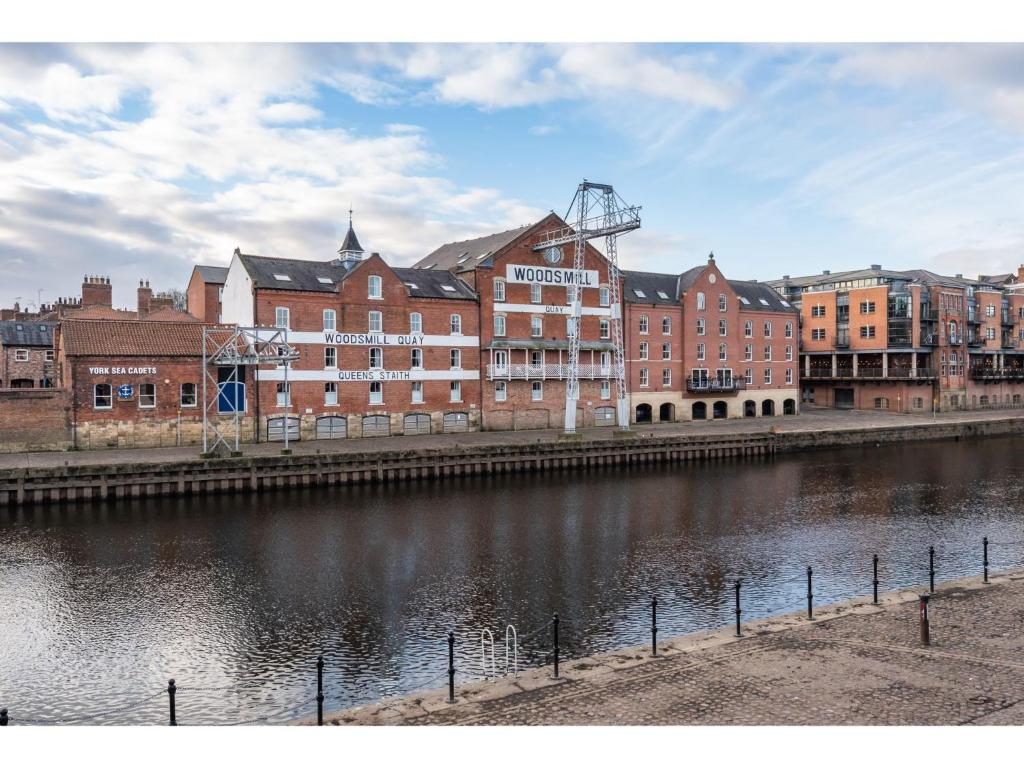 Picture of Waterfront 2 Bed