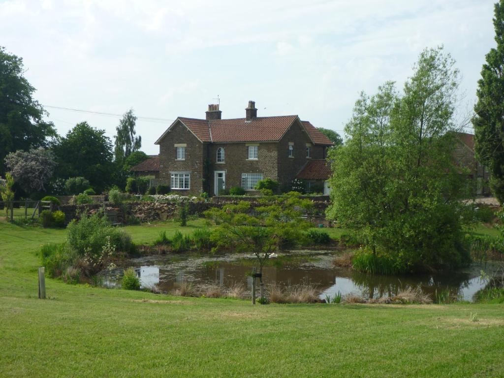 Hall Farm Bed & Breakfast Accommodation image 1 Hall Farm Bed & Breakfast image one