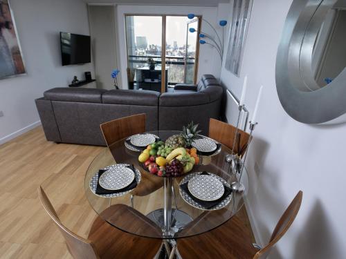 Central Leeds Penthouse Accommodation image 3 Central Leeds Penthouse image three