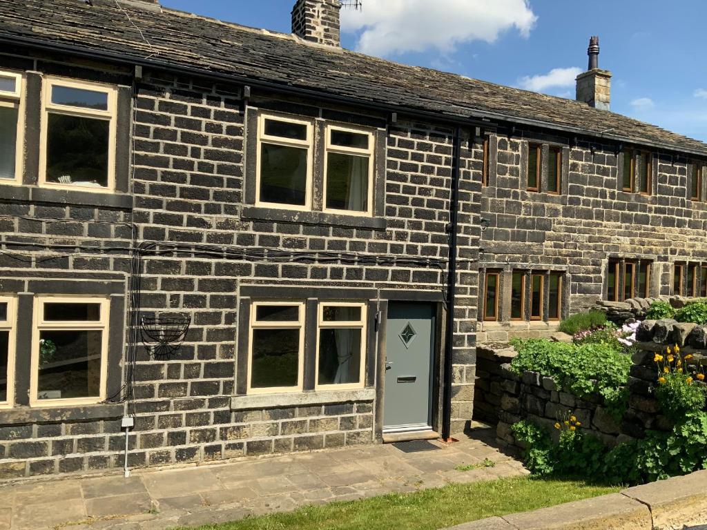 3 Little Hollin Hey Accommodation image 1 3 Little Hollin Hey image one