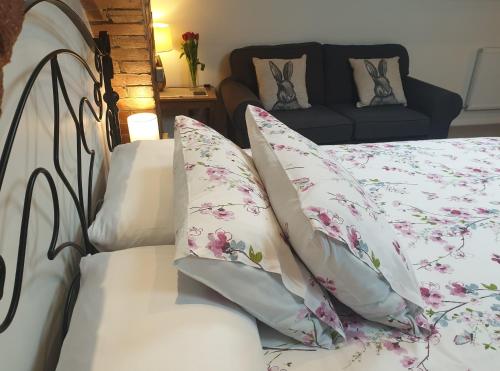 Lyndene Accommodation image 3 Lyndene image three