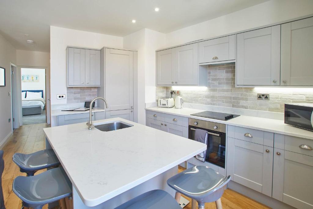 Host & Stay - Flat Lemonade Apartment Accommodation image 1 Host & Stay - Flat Lemonade Apartment image one