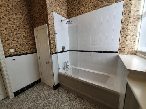 Apartment 6 Rowntree House Accommodation image 3 Apartment 6 Rowntree House image three