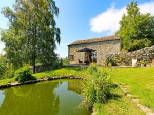 Harrogate Holiday Lets & Cottages - Pricing & Availability Page image 16 Picture of The Barn