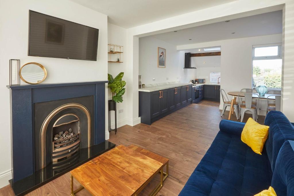Host & Stay - Montrose View Accommodation image 1 Host & Stay - Montrose View image one