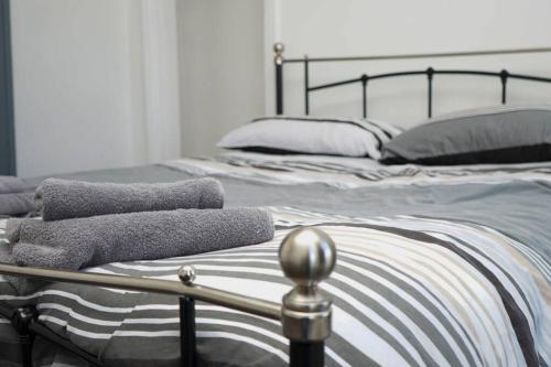 Hullidays - University Side Lg 4 bed House Accommodation image 3 Hullidays - University Side Lg 4 bed House image three
