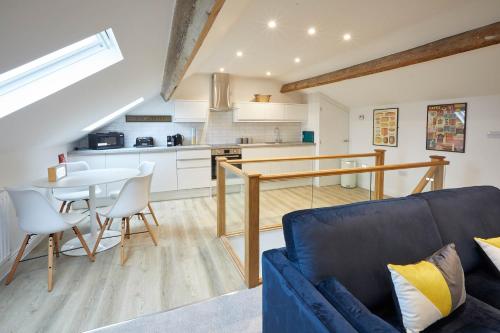 Host & Stay - Cornerhouse Apartments Accommodation image 3 Host & Stay - Cornerhouse Apartments image three