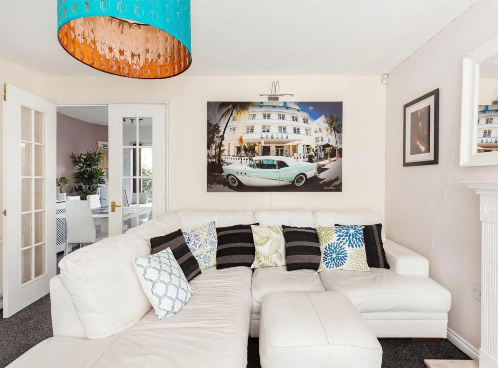 Inspiring Home Near The Centre of Leeds Accommodation image 1 Inspiring Home Near The Centre of Leeds image one