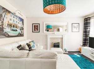 Inspiring Home Near The Centre of Leeds Accommodation image 2 Inspiring Home Near The Centre of Leeds image two