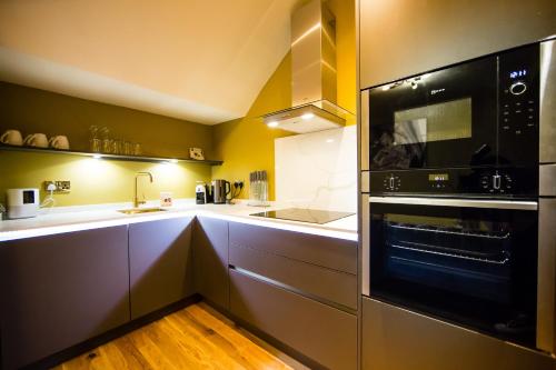 Maison Parfaite LS1 - Luxury City Centre Suites Accommodation image 3 Maison Parfaite LS1 - Luxury City Centre Suites image three