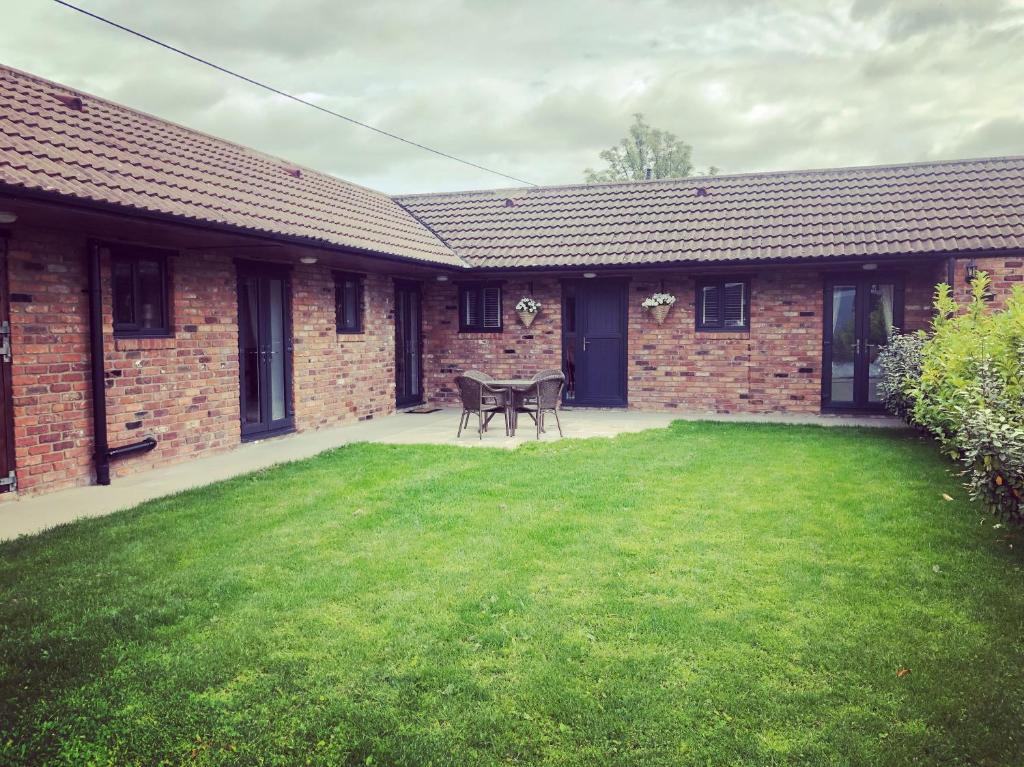 Boundary Cottage image one