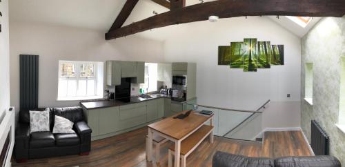 Plough Cottage image three