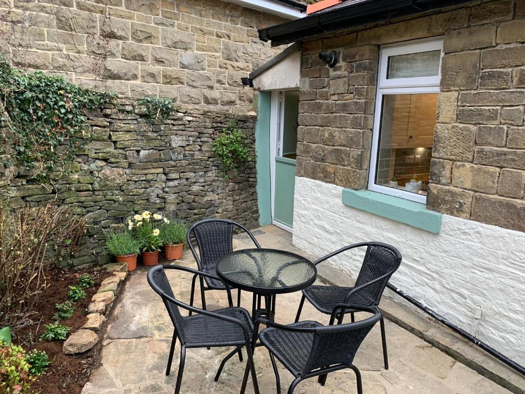 Withens Way Holiday Cottage, 2 Bedrooms, Haworth Accommodation image 1 Withens Way Holiday Cottage, 2 Bedrooms, Haworth image one
