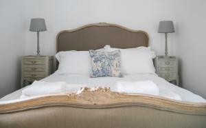 Oswald House deluxe 2 bedroom apartment Accommodation image 2 Oswald House deluxe 2 bedroom apartment image two