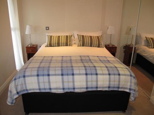 Churchill Two Bedroom Apartments with Free Parking and The Minster view Accommodation image 3 Churchill Two Bedroom Apartments with Free Parking and The Minster view image three