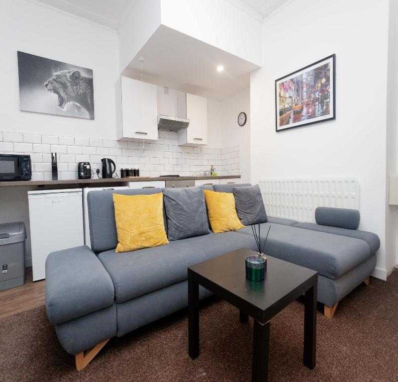 Kirkstall House Accommodation image 1 Kirkstall House image one