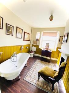 Picture of The Gin Lounge Rooms