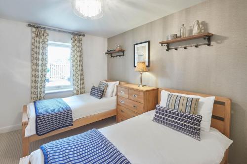 Host & Stay - Caedmons Prospect image three