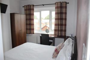 Grange Lodge image two
