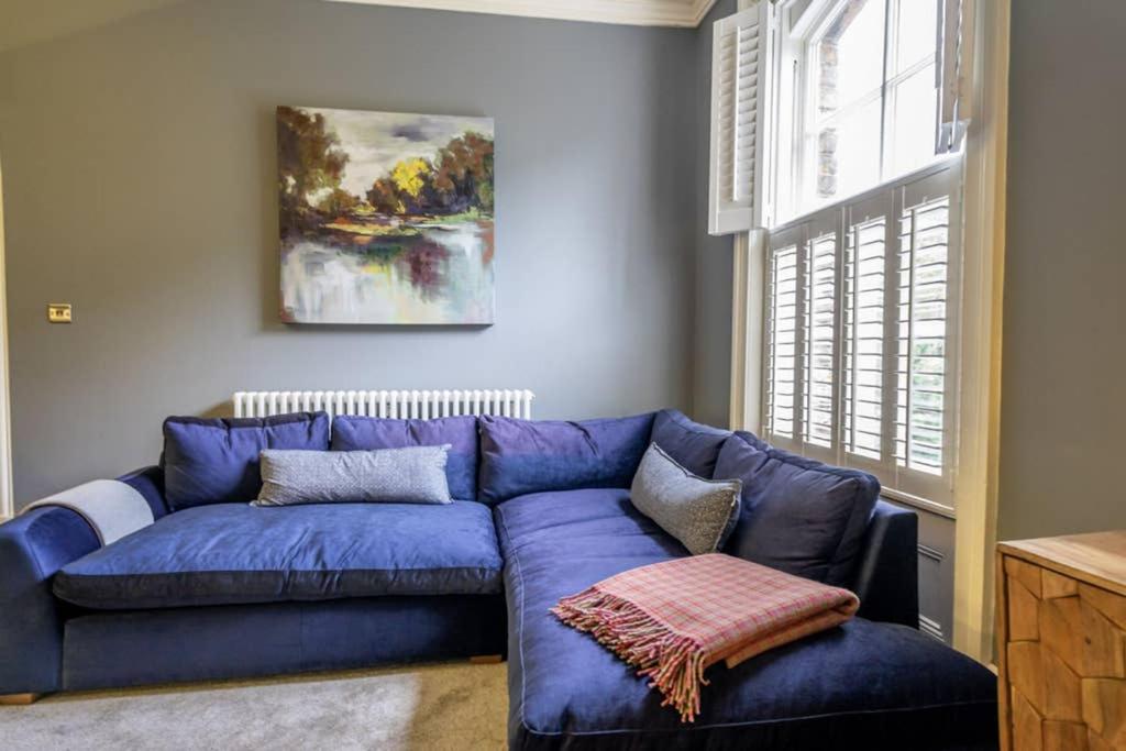 Bootham Contemporary Apartment - free parking included image one