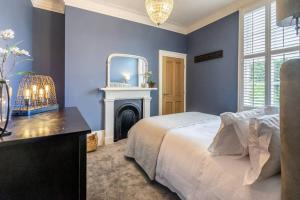 Bootham Contemporary Apartment - free parking included image two