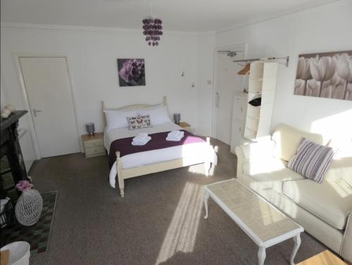 Rialto Holiday Apartments image one