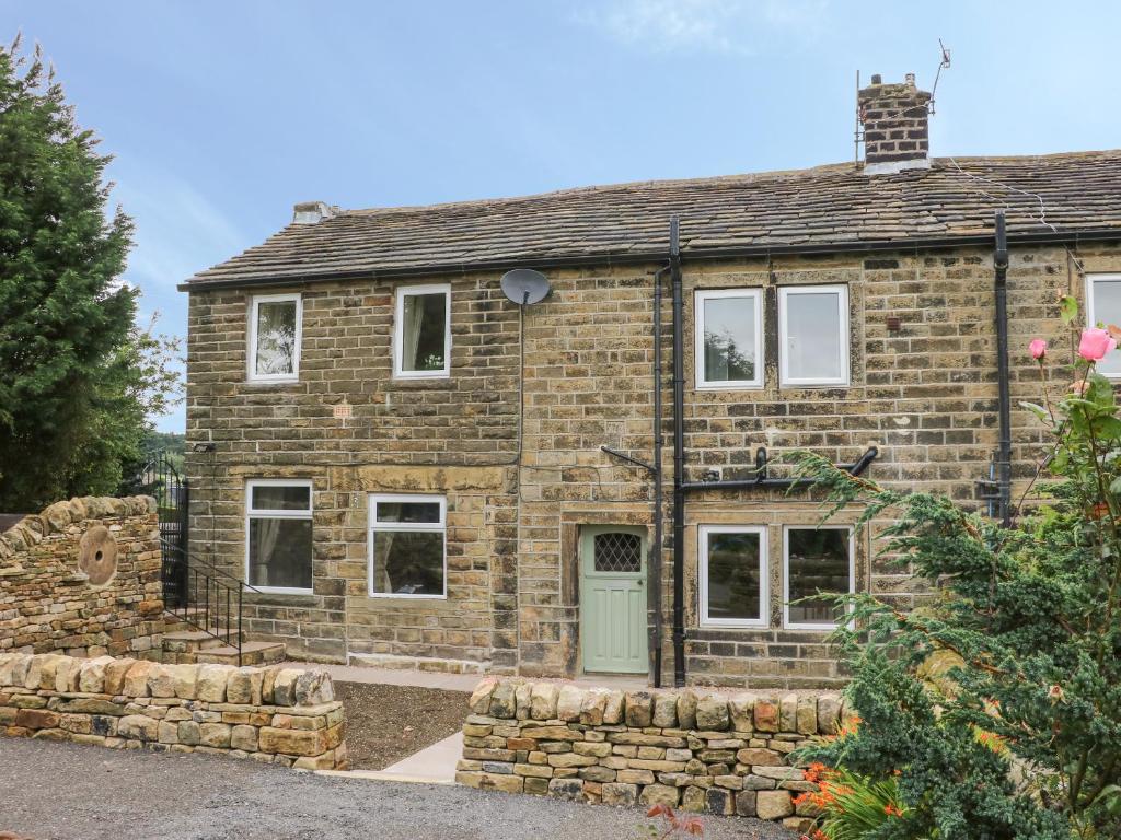 Hill Top Cottage Accommodation image 1 Hill Top Cottage image one