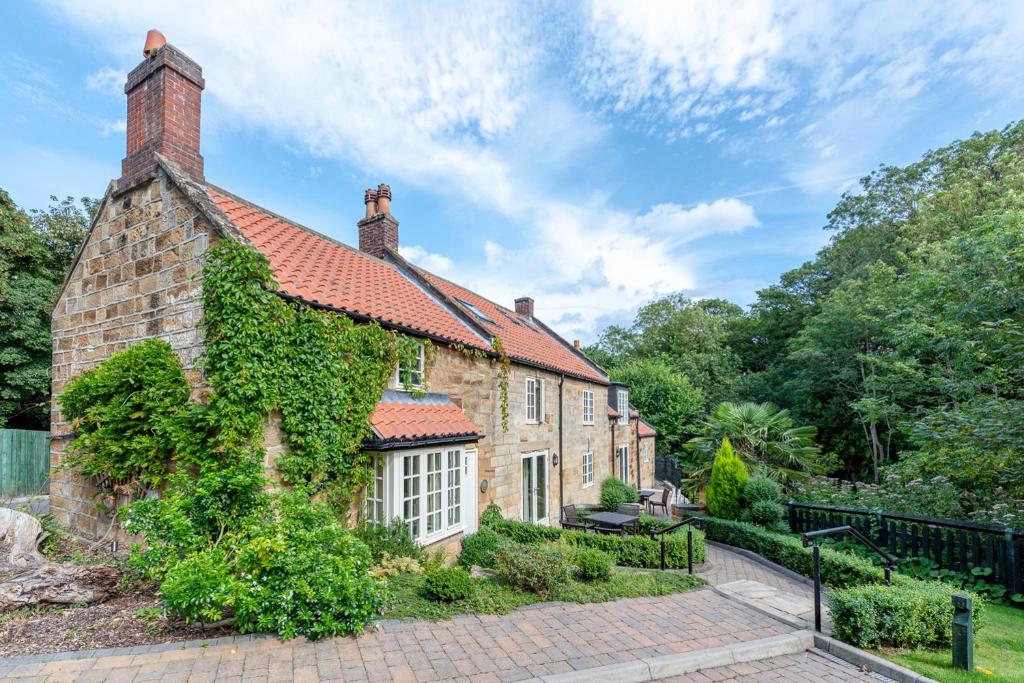 Gardeners Cottage Accommodation image 1 Gardeners Cottage image one