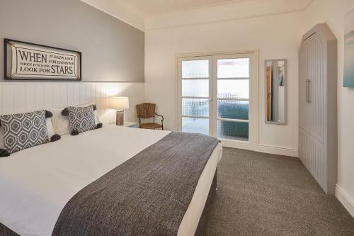 Host & Stay - Glencoe Apartments Accommodation image 3 Host & Stay - Glencoe Apartments image three