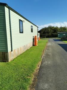 Woofles Luxury Caravan at Knaresborough Lido Accommodation image 2 Woofles Luxury Caravan at Knaresborough Lido image two