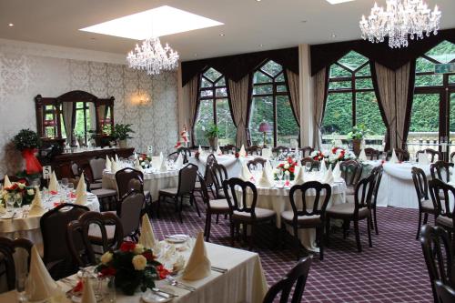 Oakwood Hall Hotel Accommodation image 3 Oakwood Hall Hotel image three