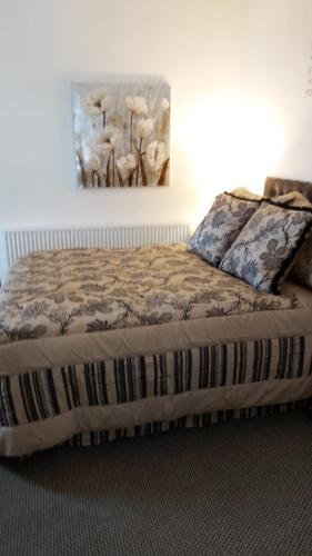 Hooton Apartment 1 bed image one