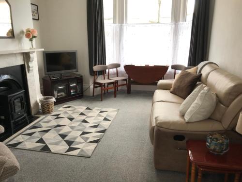 Parade Holiday Flats Accommodation image 3 Parade Holiday Flats image three