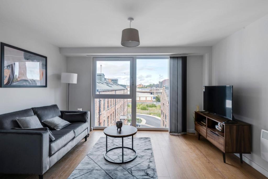 Spacious 1 Bedroom Apartment in a Converted Mill Accommodation image 1 Spacious 1 Bedroom Apartment in a Converted Mill image one