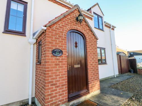 Anvil Cottage image three